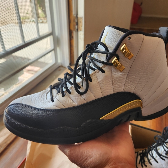 Jordan 12 "royalty" - Picture 3 of 8